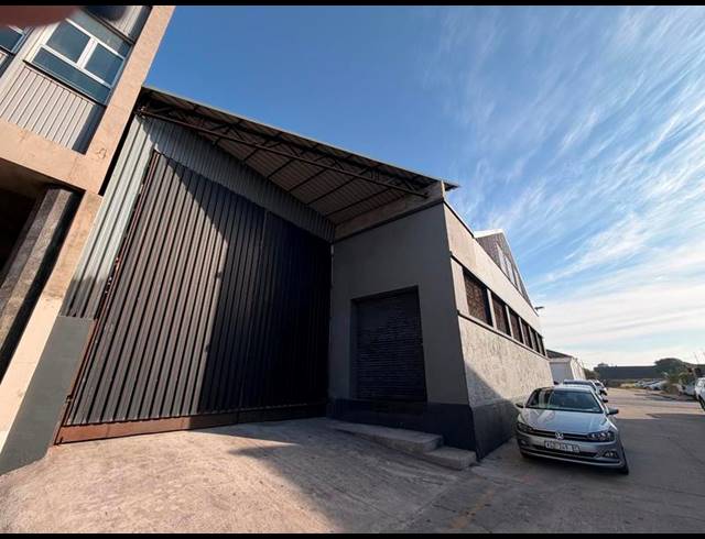 INDUSTRIAL PROPERTY TO RENT IN NORTH END